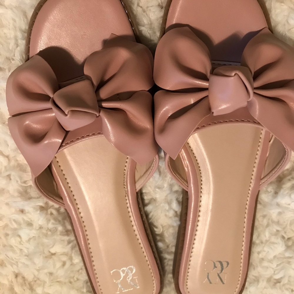 Sandals - Picture 2 of 3